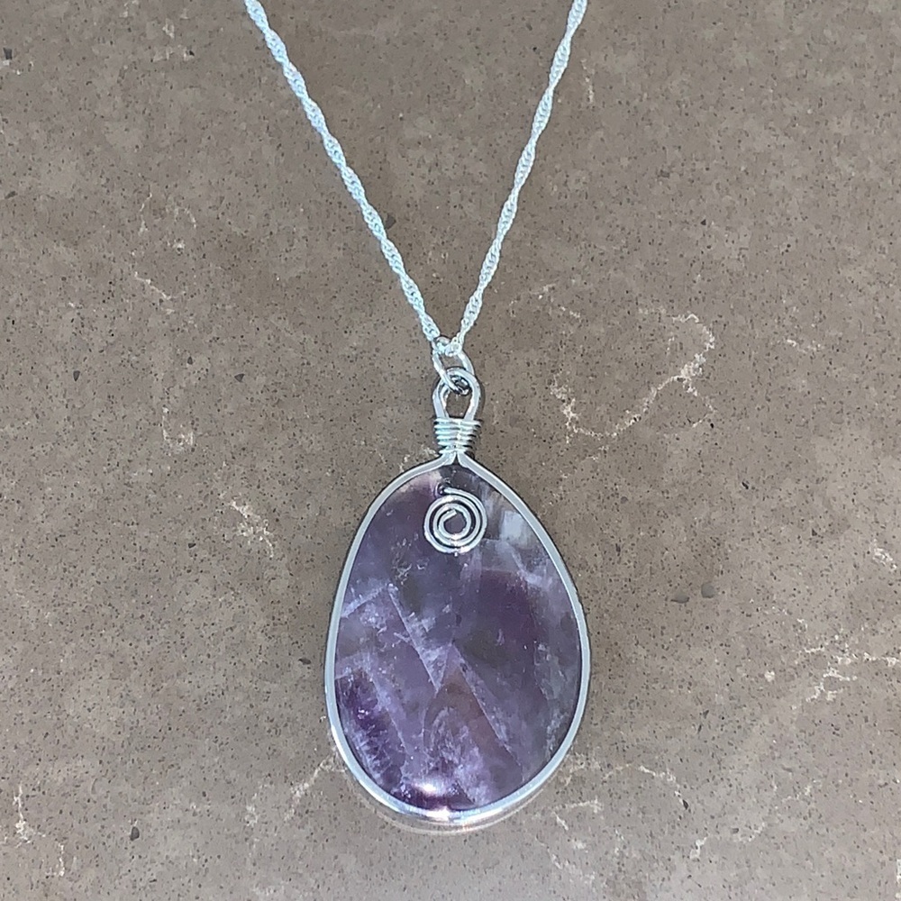 NWOT Wire Wrapped Amethyst Pendant on 925 Sterling Silver Twisted Chain